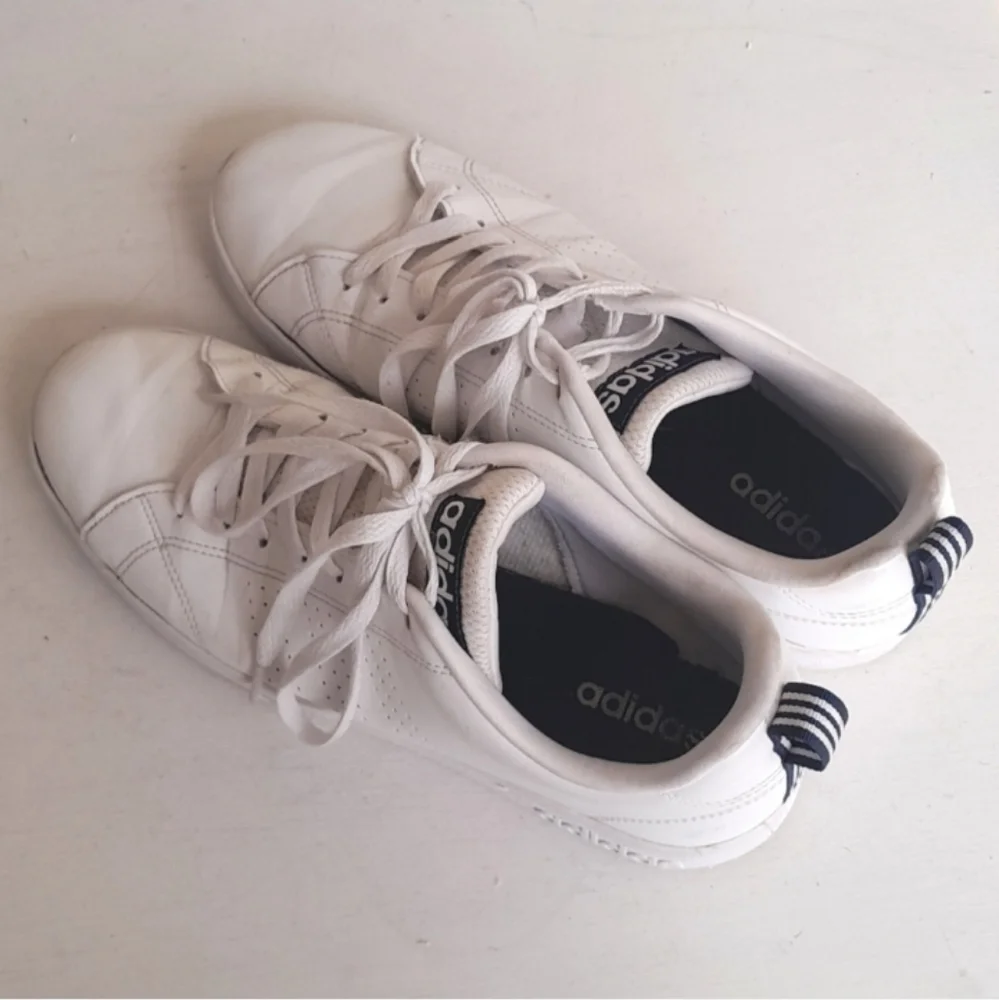 Adidas Mens Shoes Advantage Sneakers Size 9.5 White Low Top F99…